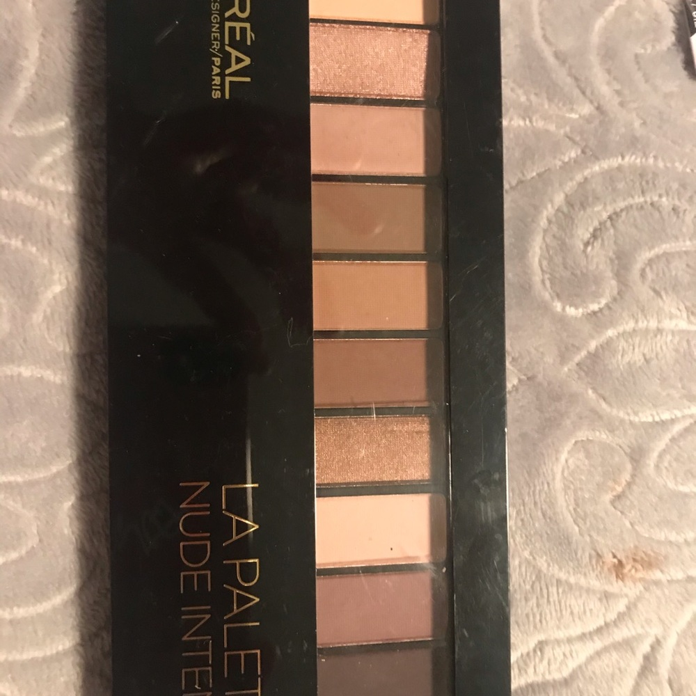 Makeup Bundle - Picture 5 of 16